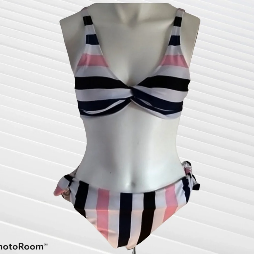 Zaful Striped 2-PC Cheeky Bikini Set